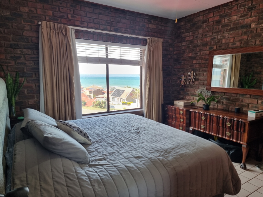 5 Bedroom Property for Sale in Dana Bay Western Cape